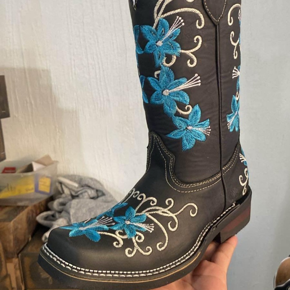 Mexican boots